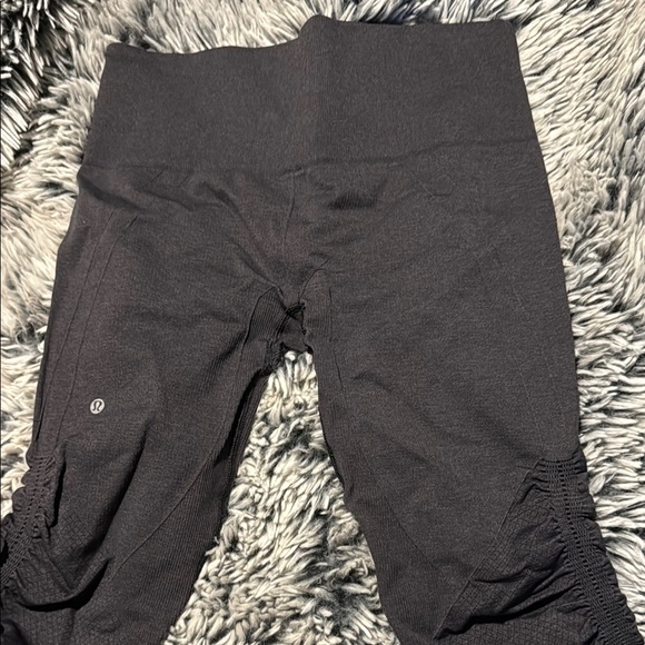 lululemon athletica grey scrunch  Athletic capri - Picture 2 of 2